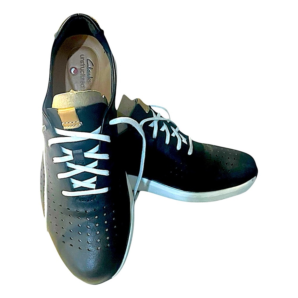 Clark’s Unstructured Leather Sneaker